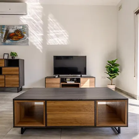 F11 2, Private Two Single Beds Shared Bathroom In Shared Flat Kwatera prywatna Msida