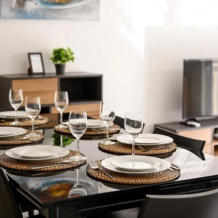 F11 2, Private Two Single Beds Shared Bathroom In Shared Flat * Msida