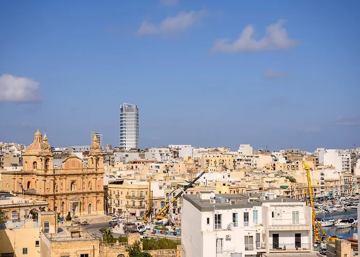 F11 2, Private Two Single Beds Shared Bathroom In Shared Flat