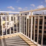 Alloggio in famiglia F11 2, Private Two Single Beds Shared Bathroom In Shared Flat *