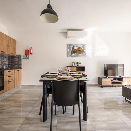 F11 2, Private Two Single Beds Shared Bathroom In Shared Flat Pansiyon Msida
