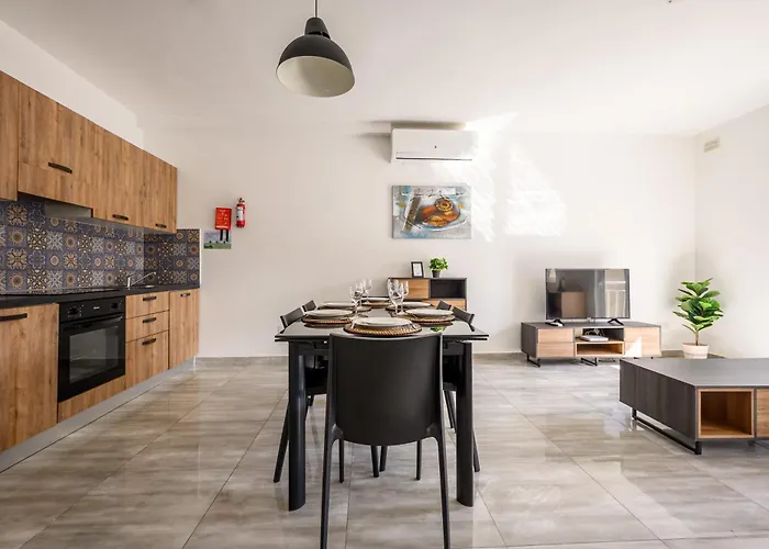 F11 2, Private Two Single Beds Shared Bathroom In Shared Flat Habitación en casa particular Msida